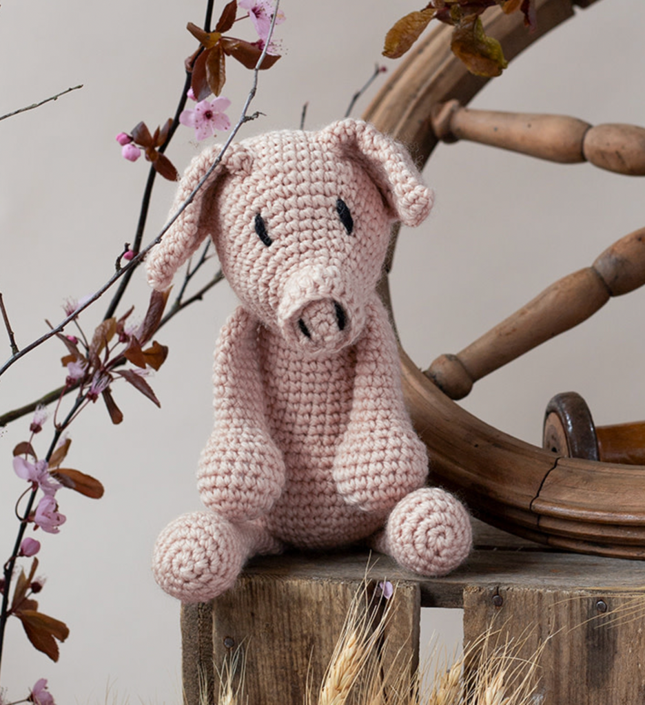 Toft Edward's Menagerie Crochet Kit - Richard the Pig – Maker+Stitch