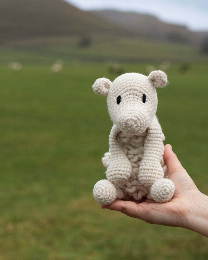 Toft Edward's Menagerie Crochet Kit - Simon The Sheep – Maker+Stitch