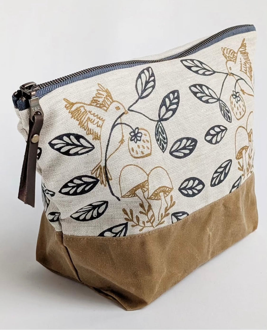 Jenna Rose Large Traveler Pouch