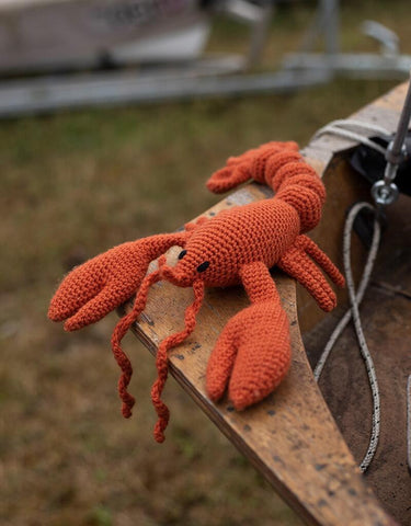 Toft Edward's Menagerie Crochet Kit - Joanna the Lobster