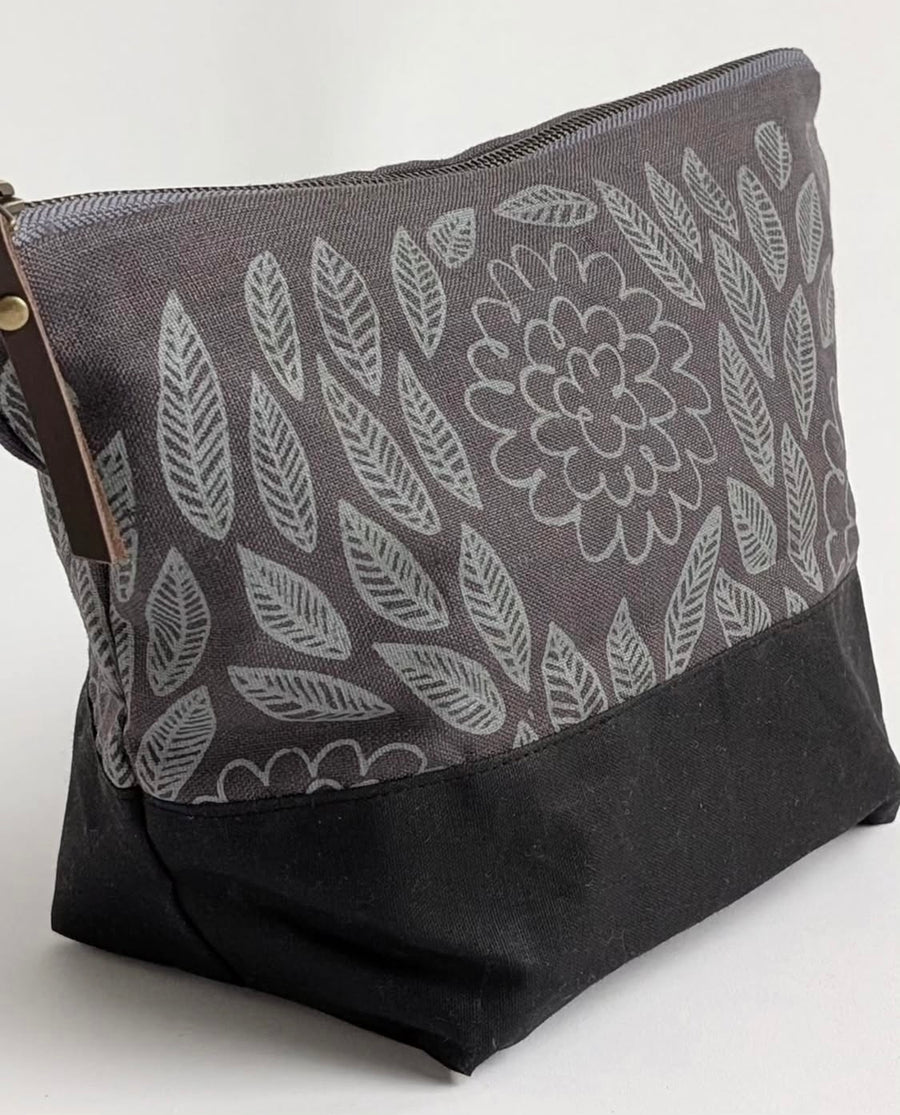 Jenna Rose Large Traveler Pouch