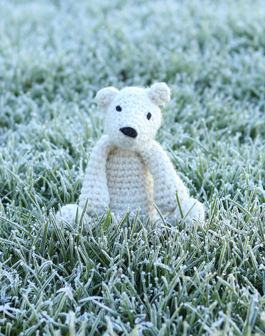 Mini Toft Edward's Menagerie Crochet Kit - Piotr the Polar Bear