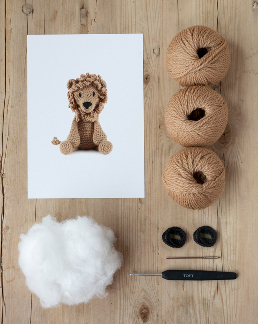 Toft Edward's Menagerie Crochet Kit - Rufus The Lion