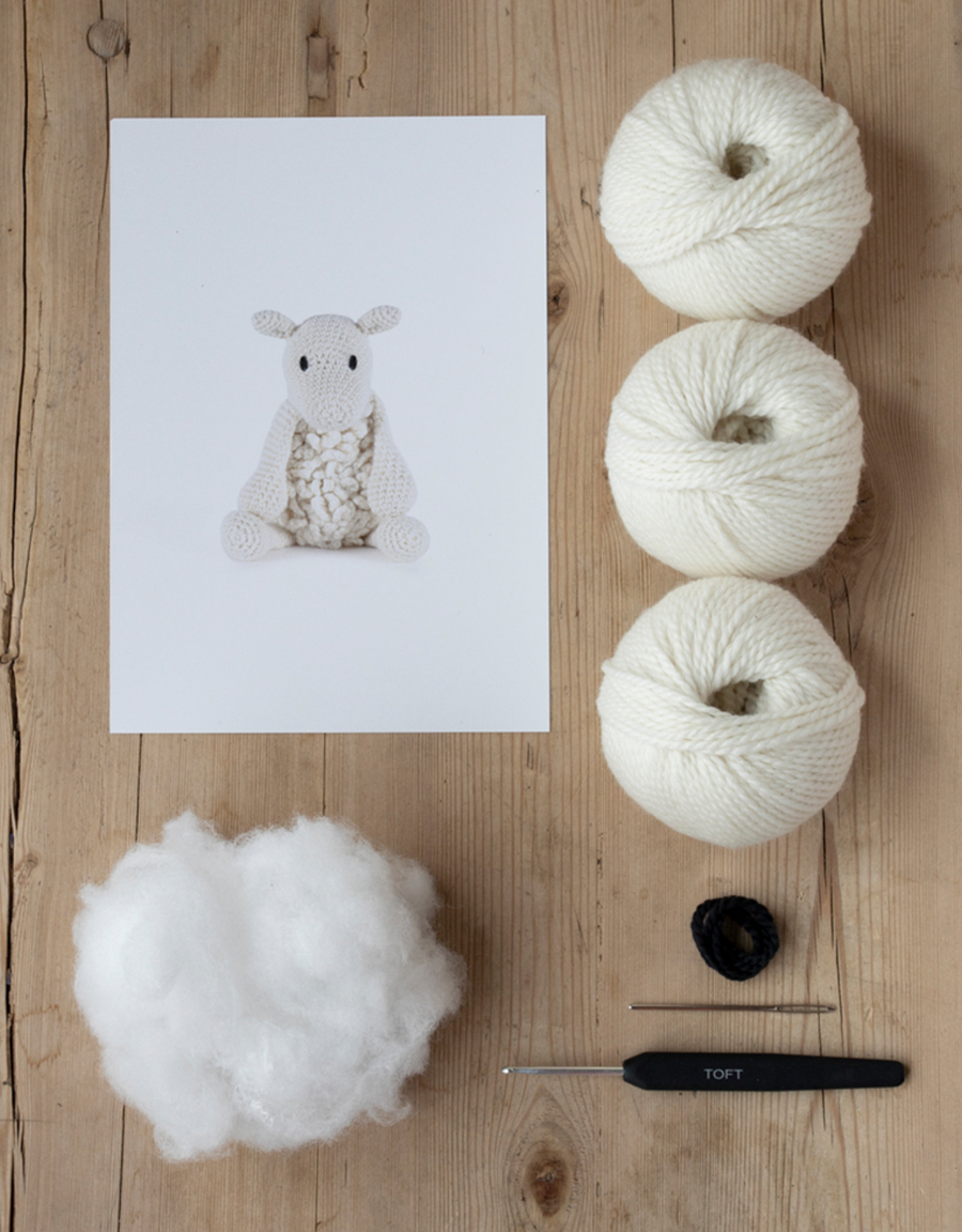 Toft Edward's Menagerie Crochet Kit - Simon The Sheep