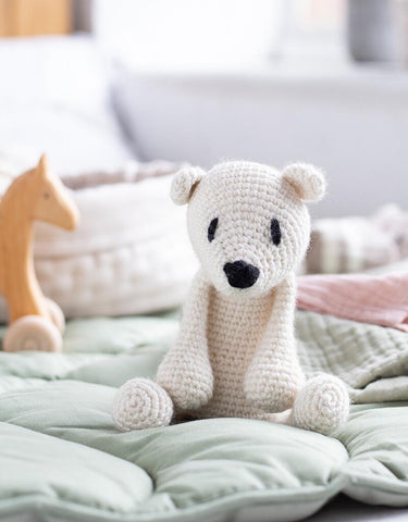 Toft Edward's Menagerie Crochet Kit - Piotr The Polar Bear