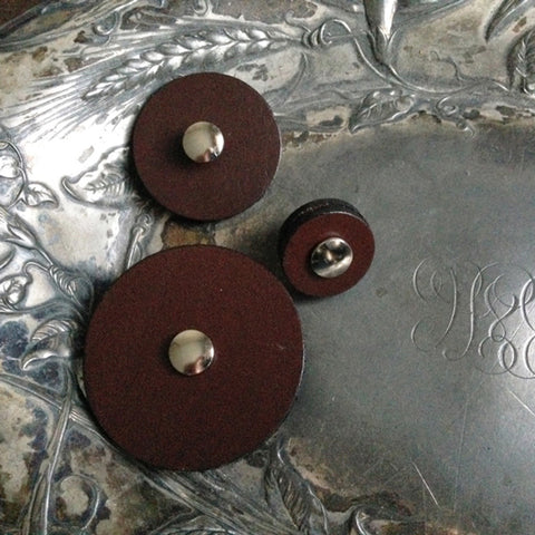 JUL Leather Pedestal Button