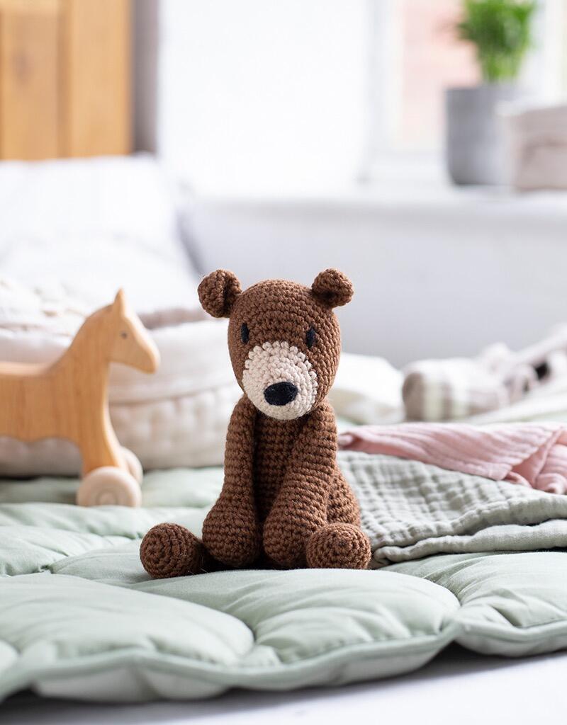 Toft Edward's Menagerie Crochet Kit - Penelope the Bear