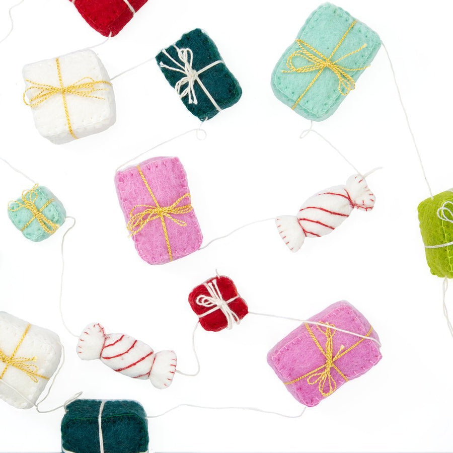 Felt Holiday Gift Package Garland